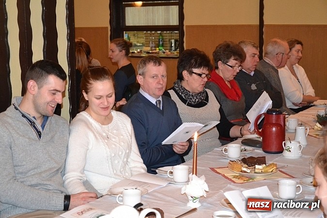 Zdjęcie w galerii na portalu naszraciborz.pl: Prowizorki bywają najtrwalsze – VIII Wieczór Kolęd przeszedł do historii! wiadomości z regionu