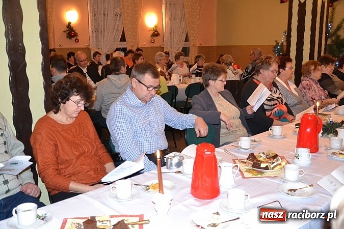 Zdjęcie w galerii na portalu naszraciborz.pl: Prowizorki bywają najtrwalsze – VIII Wieczór Kolęd przeszedł do historii! wiadomości z regionu
