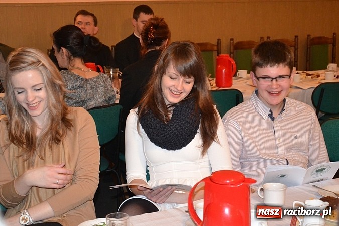 Zdjęcie w galerii na portalu naszraciborz.pl: Prowizorki bywają najtrwalsze – VIII Wieczór Kolęd przeszedł do historii! wiadomości z regionu