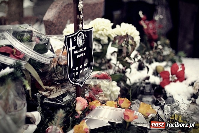 Zdjęcie w galerii na portalu naszraciborz.pl: Na cmentarzu Jeruzalem pożegnano Władysława Płonkę wiadomości z regionu