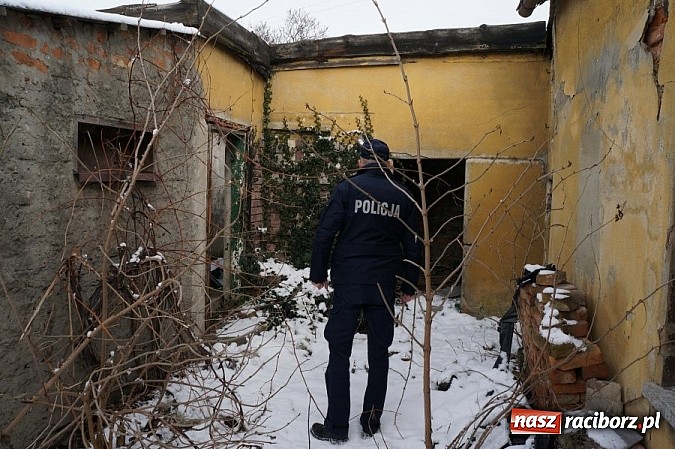 Zdjęcie w galerii na portalu naszraciborz.pl: Raciborscy policjanci skontrolowali pustostany wiadomości z regionu