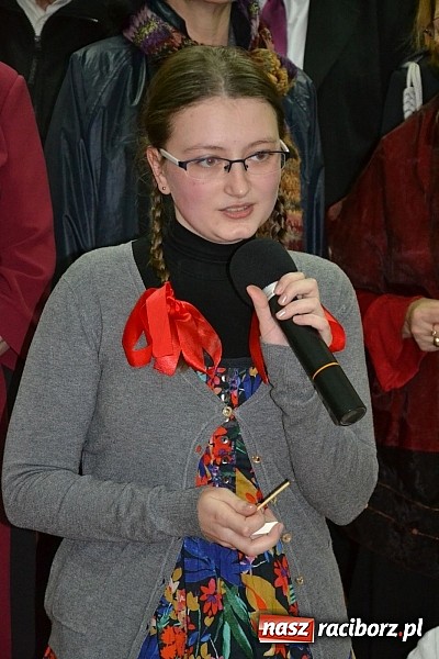 Zdjęcie w galerii na portalu naszraciborz.pl: Artyści zamkowego teatru wystąpili w Bibliotece  wiadomości z regionu