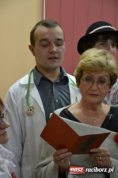 Zdjęcie w galerii na portalu naszraciborz.pl: Artyści zamkowego teatru wystąpili w Bibliotece  wiadomości z regionu