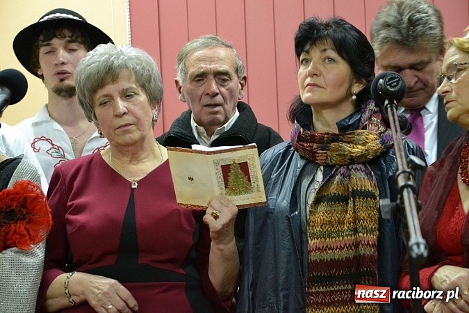 Zdjęcie w galerii na portalu naszraciborz.pl: Artyści zamkowego teatru wystąpili w Bibliotece  wiadomości z regionu