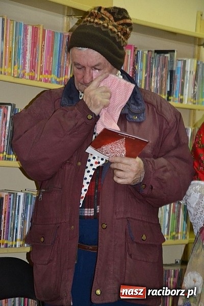 Zdjęcie w galerii na portalu naszraciborz.pl: Artyści zamkowego teatru wystąpili w Bibliotece  wiadomości z regionu