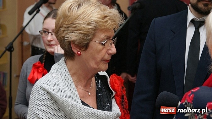 Zdjęcie w galerii na portalu naszraciborz.pl: Artyści zamkowego teatru wystąpili w Bibliotece  wiadomości z regionu