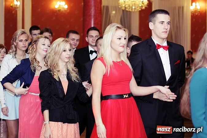 Zdjęcie w galerii na portalu naszraciborz.pl: Sportowcy z raciborskiego ZSOMS rozpoczęli tegoroczny sezon studniówek wiadomości z regionu