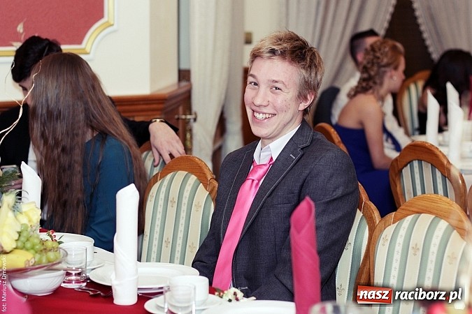 Zdjęcie w galerii na portalu naszraciborz.pl: Sportowcy z raciborskiego ZSOMS rozpoczęli tegoroczny sezon studniówek wiadomości z regionu