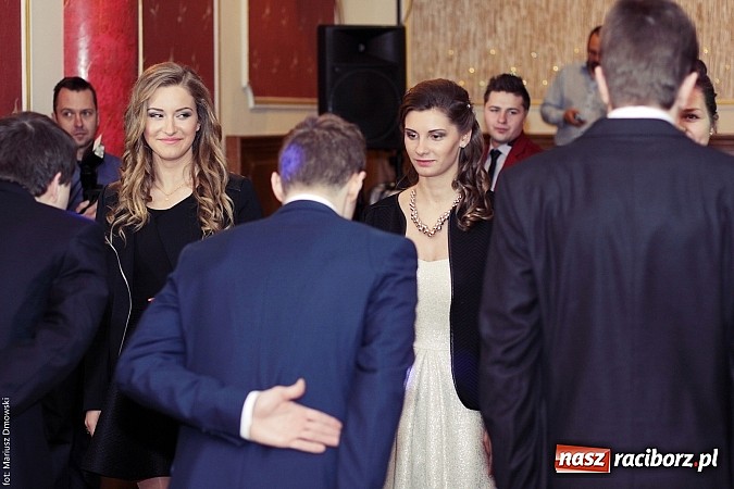 Zdjęcie w galerii na portalu naszraciborz.pl: Sportowcy z raciborskiego ZSOMS rozpoczęli tegoroczny sezon studniówek wiadomości z regionu