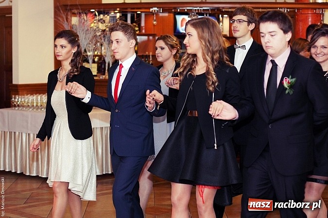 Zdjęcie w galerii na portalu naszraciborz.pl: Sportowcy z raciborskiego ZSOMS rozpoczęli tegoroczny sezon studniówek wiadomości z regionu