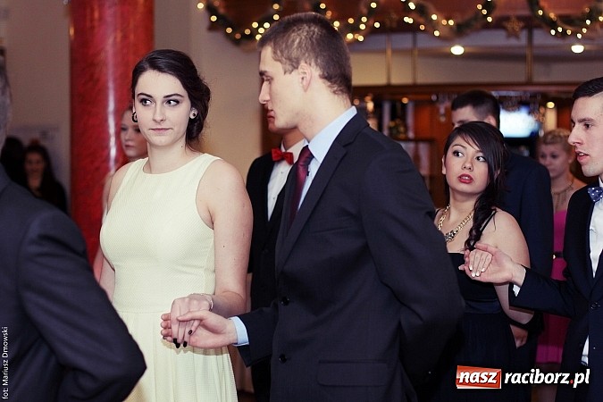 Zdjęcie w galerii na portalu naszraciborz.pl: Sportowcy z raciborskiego ZSOMS rozpoczęli tegoroczny sezon studniówek wiadomości z regionu