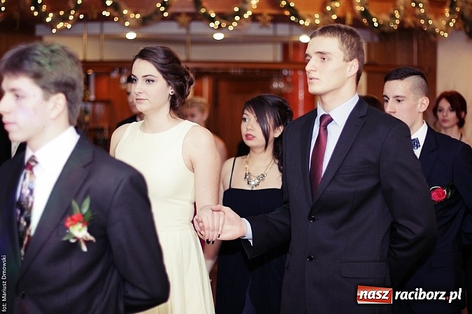 Zdjęcie w galerii na portalu naszraciborz.pl: Sportowcy z raciborskiego ZSOMS rozpoczęli tegoroczny sezon studniówek wiadomości z regionu