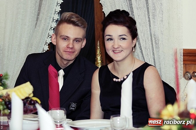 Zdjęcie w galerii na portalu naszraciborz.pl: Sportowcy z raciborskiego ZSOMS rozpoczęli tegoroczny sezon studniówek wiadomości z regionu