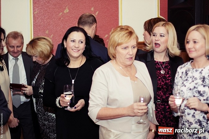 Zdjęcie w galerii na portalu naszraciborz.pl: Sportowcy z raciborskiego ZSOMS rozpoczęli tegoroczny sezon studniówek wiadomości z regionu