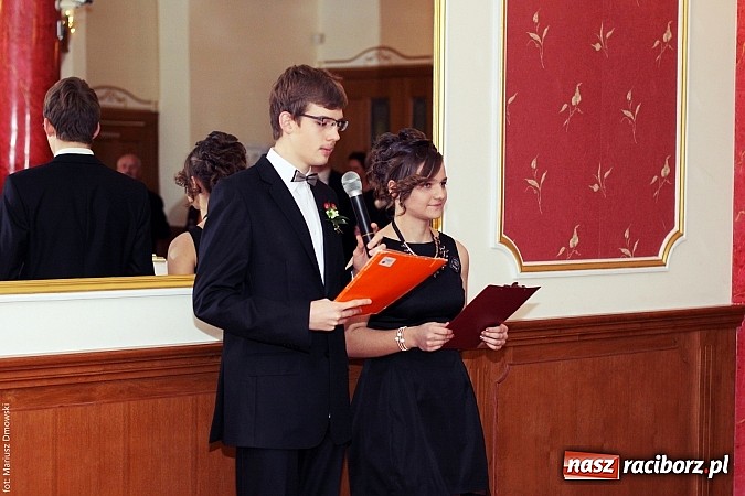 Zdjęcie w galerii na portalu naszraciborz.pl: Sportowcy z raciborskiego ZSOMS rozpoczęli tegoroczny sezon studniówek wiadomości z regionu