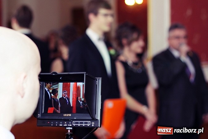 Zdjęcie w galerii na portalu naszraciborz.pl: Sportowcy z raciborskiego ZSOMS rozpoczęli tegoroczny sezon studniówek wiadomości z regionu