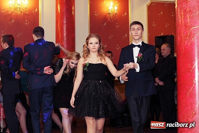 Zdjęcie w galerii na portalu naszraciborz.pl: Sportowcy z raciborskiego ZSOMS rozpoczęli tegoroczny sezon studniówek wiadomości z regionu