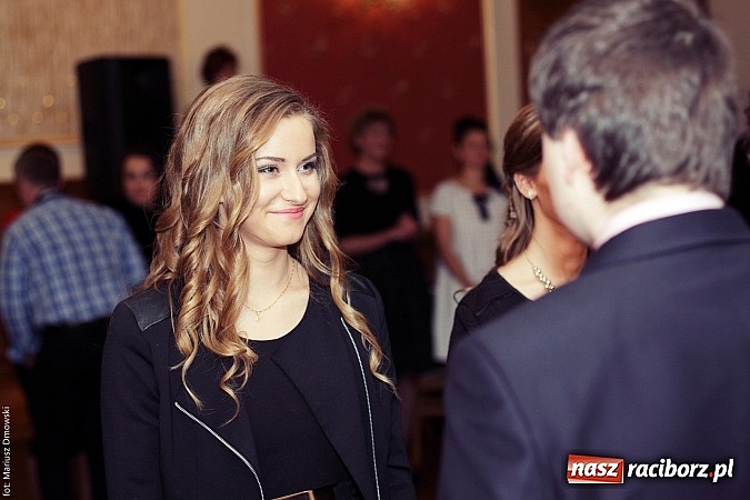 Zdjęcie w galerii na portalu naszraciborz.pl: Sportowcy z raciborskiego ZSOMS rozpoczęli tegoroczny sezon studniówek wiadomości z regionu