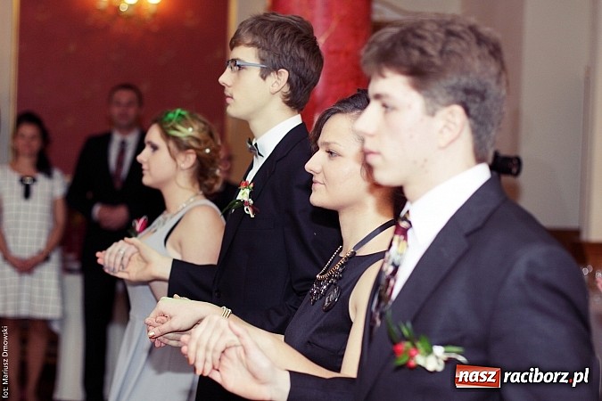 Zdjęcie w galerii na portalu naszraciborz.pl: Sportowcy z raciborskiego ZSOMS rozpoczęli tegoroczny sezon studniówek wiadomości z regionu