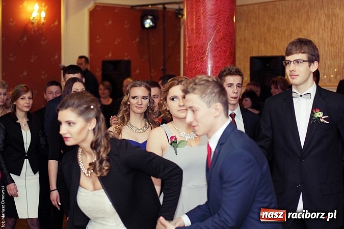 Zdjęcie w galerii na portalu naszraciborz.pl: Sportowcy z raciborskiego ZSOMS rozpoczęli tegoroczny sezon studniówek wiadomości z regionu