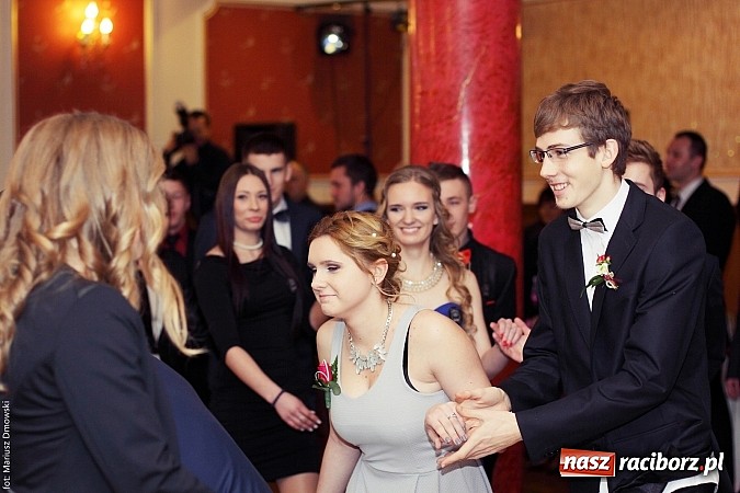 Zdjęcie w galerii na portalu naszraciborz.pl: Sportowcy z raciborskiego ZSOMS rozpoczęli tegoroczny sezon studniówek wiadomości z regionu