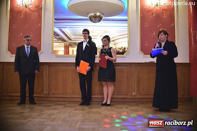 Zdjęcie w galerii na portalu naszraciborz.pl: Bal sportowców - fotorelacja i zdjęcia grupowe wiadomości z regionu