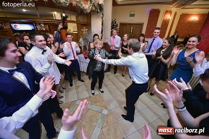 Zdjęcie w galerii na portalu naszraciborz.pl: Bal sportowców - fotorelacja i zdjęcia grupowe wiadomości z regionu