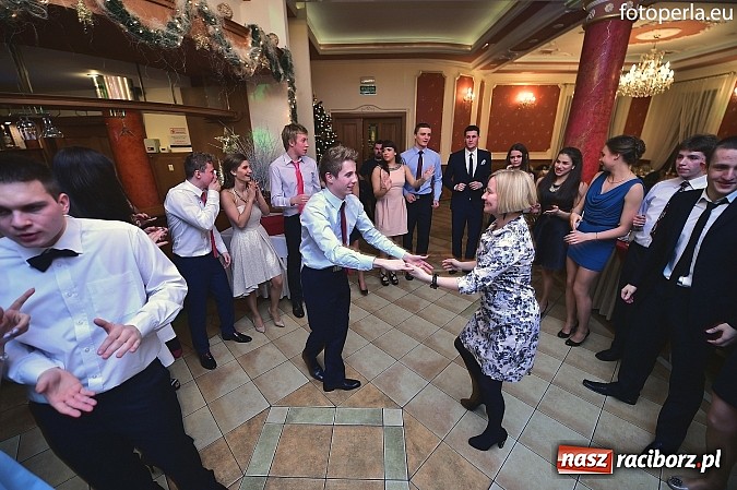 Zdjęcie w galerii na portalu naszraciborz.pl: Bal sportowców - fotorelacja i zdjęcia grupowe wiadomości z regionu