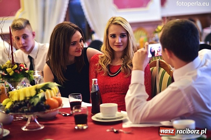 Zdjęcie w galerii na portalu naszraciborz.pl: Bal sportowców - fotorelacja i zdjęcia grupowe wiadomości z regionu