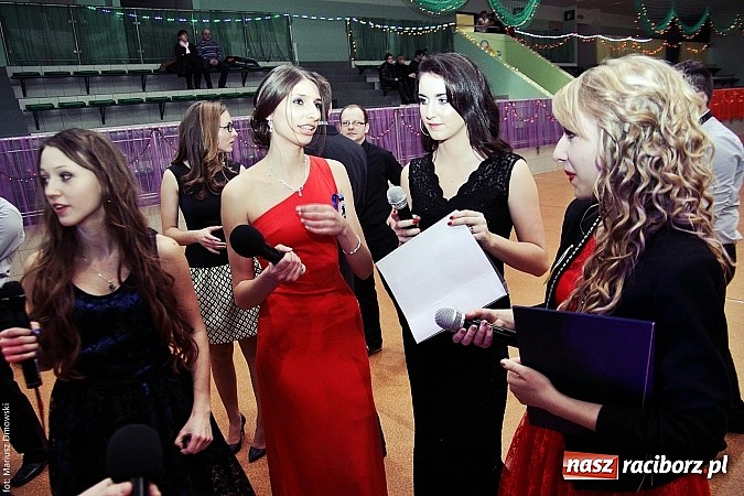 Zdjęcie w galerii na portalu naszraciborz.pl: Studniówka w Arenie Rafako. Tak się bawi I LO! wiadomości z regionu