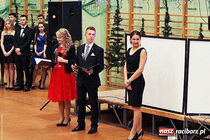 Zdjęcie w galerii na portalu naszraciborz.pl: Studniówka w Arenie Rafako. Tak się bawi I LO! wiadomości z regionu