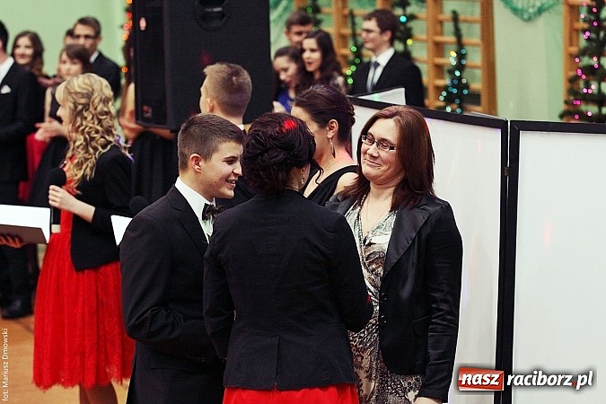 Zdjęcie w galerii na portalu naszraciborz.pl: Studniówka w Arenie Rafako. Tak się bawi I LO! wiadomości z regionu