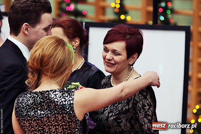 Zdjęcie w galerii na portalu naszraciborz.pl: Studniówka w Arenie Rafako. Tak się bawi I LO! wiadomości z regionu