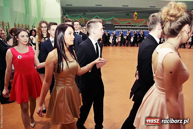 Zdjęcie w galerii na portalu naszraciborz.pl: Studniówka w Arenie Rafako. Tak się bawi I LO! wiadomości z regionu