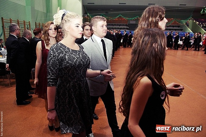 Zdjęcie w galerii na portalu naszraciborz.pl: Studniówka w Arenie Rafako. Tak się bawi I LO! wiadomości z regionu