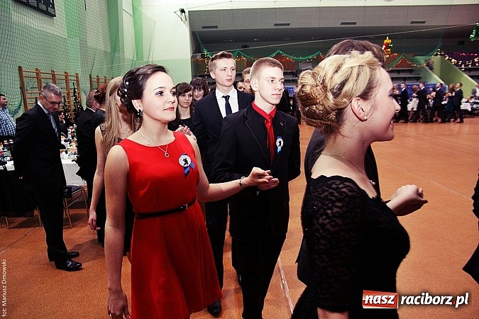 Zdjęcie w galerii na portalu naszraciborz.pl: Studniówka w Arenie Rafako. Tak się bawi I LO! wiadomości z regionu