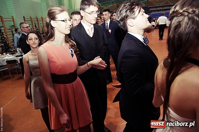 Zdjęcie w galerii na portalu naszraciborz.pl: Studniówka w Arenie Rafako. Tak się bawi I LO! wiadomości z regionu