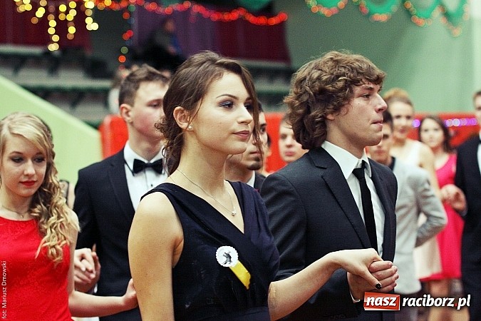 Zdjęcie w galerii na portalu naszraciborz.pl: Studniówka w Arenie Rafako. Tak się bawi I LO! wiadomości z regionu