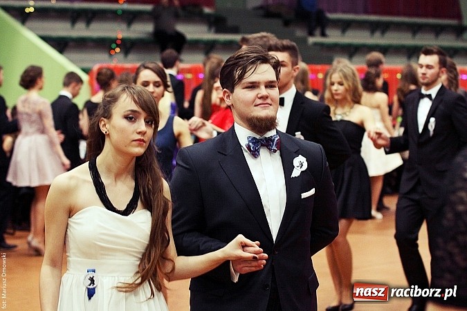 Zdjęcie w galerii na portalu naszraciborz.pl: Studniówka w Arenie Rafako. Tak się bawi I LO! wiadomości z regionu