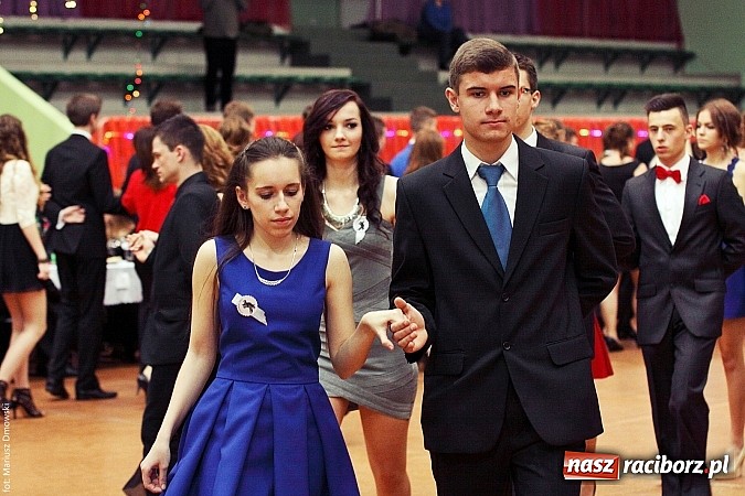 Zdjęcie w galerii na portalu naszraciborz.pl: Studniówka w Arenie Rafako. Tak się bawi I LO! wiadomości z regionu