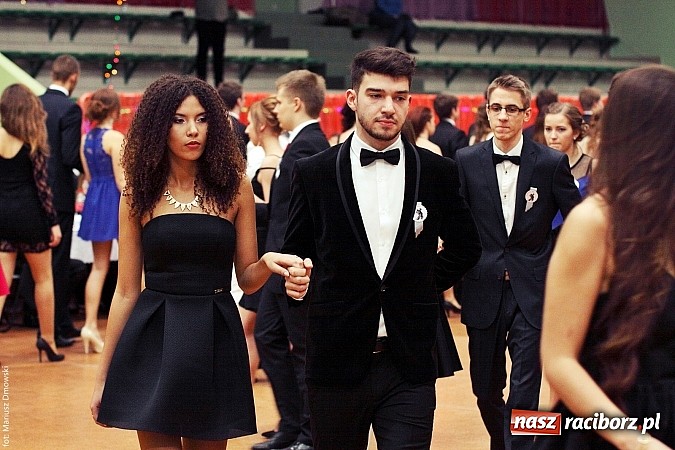 Zdjęcie w galerii na portalu naszraciborz.pl: Studniówka w Arenie Rafako. Tak się bawi I LO! wiadomości z regionu