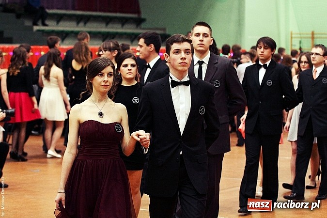 Zdjęcie w galerii na portalu naszraciborz.pl: Studniówka w Arenie Rafako. Tak się bawi I LO! wiadomości z regionu