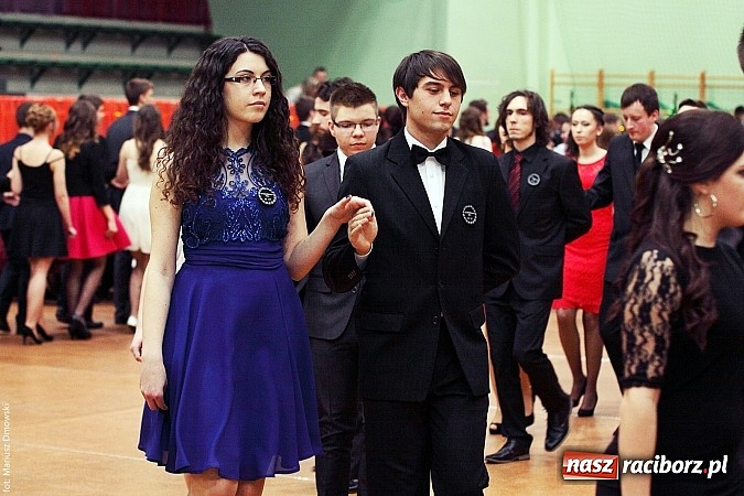 Zdjęcie w galerii na portalu naszraciborz.pl: Studniówka w Arenie Rafako. Tak się bawi I LO! wiadomości z regionu