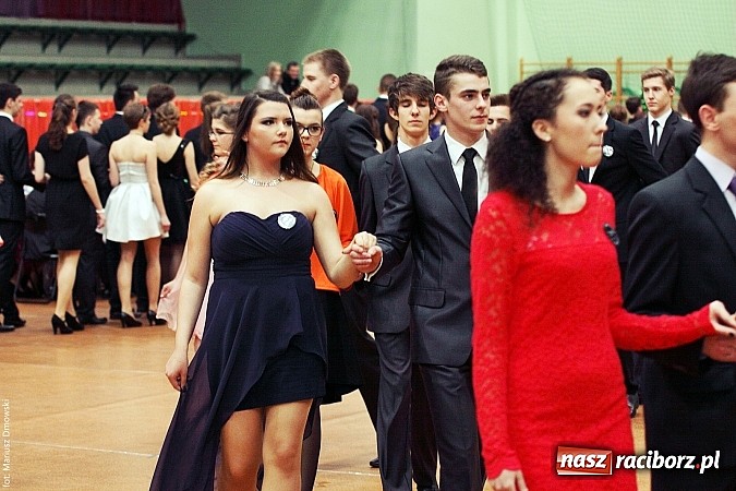 Zdjęcie w galerii na portalu naszraciborz.pl: Studniówka w Arenie Rafako. Tak się bawi I LO! wiadomości z regionu