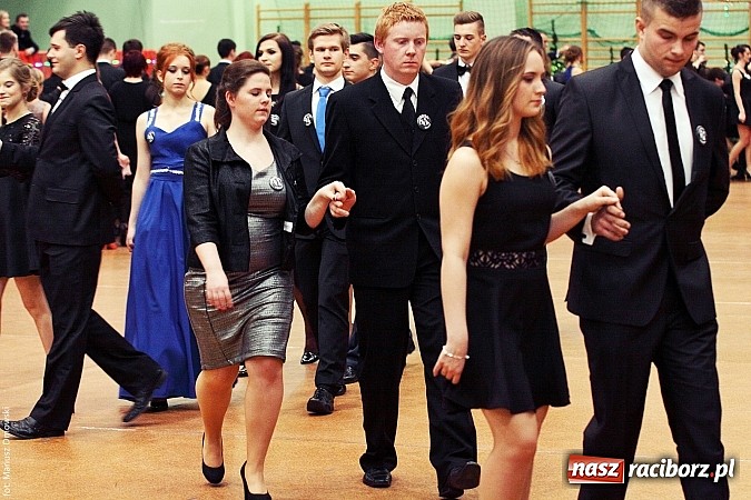 Zdjęcie w galerii na portalu naszraciborz.pl: Studniówka w Arenie Rafako. Tak się bawi I LO! wiadomości z regionu