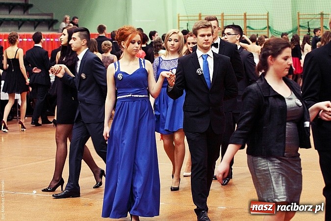 Zdjęcie w galerii na portalu naszraciborz.pl: Studniówka w Arenie Rafako. Tak się bawi I LO! wiadomości z regionu