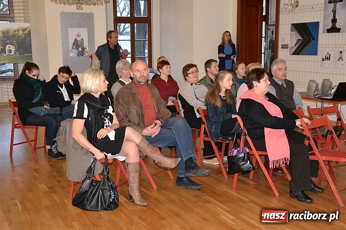 Zdjęcie w galerii na portalu naszraciborz.pl: Kapliczki wiejskie. Opowieść o cystersach i o Śląsku - wernisaż wystawy na zamku wiadomości z regionu