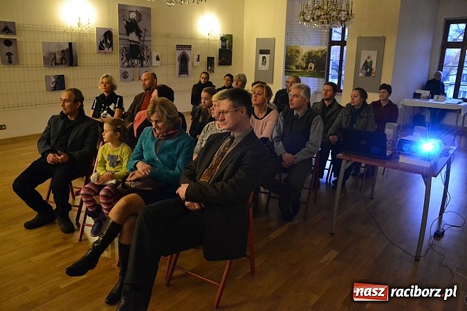 Zdjęcie w galerii na portalu naszraciborz.pl: Kapliczki wiejskie. Opowieść o cystersach i o Śląsku - wernisaż wystawy na zamku wiadomości z regionu