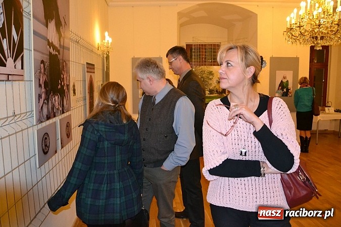 Zdjęcie w galerii na portalu naszraciborz.pl: Kapliczki wiejskie. Opowieść o cystersach i o Śląsku - wernisaż wystawy na zamku wiadomości z regionu