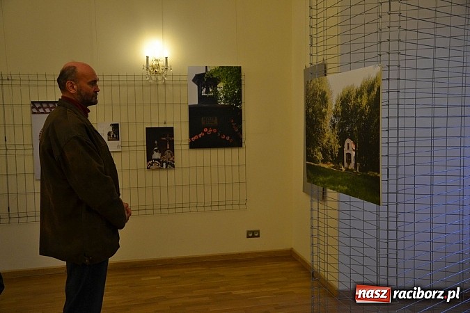 Zdjęcie w galerii na portalu naszraciborz.pl: Kapliczki wiejskie. Opowieść o cystersach i o Śląsku - wernisaż wystawy na zamku wiadomości z regionu